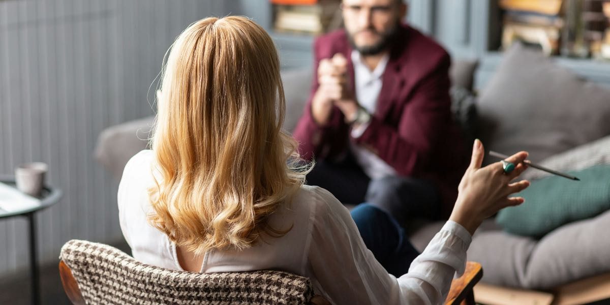 How Self-Reflection Shapes Communication